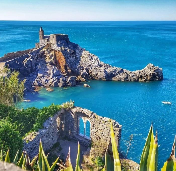 La Terrazza Sul Golfo Dei Poeti Con Vista Mare Apartment Pitelli Luaran gambar