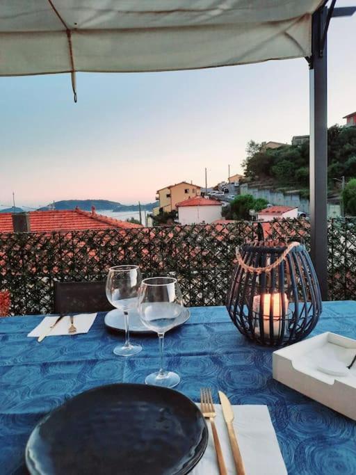 La Terrazza Sul Golfo Dei Poeti Con Vista Mare Apartment Pitelli Luaran gambar