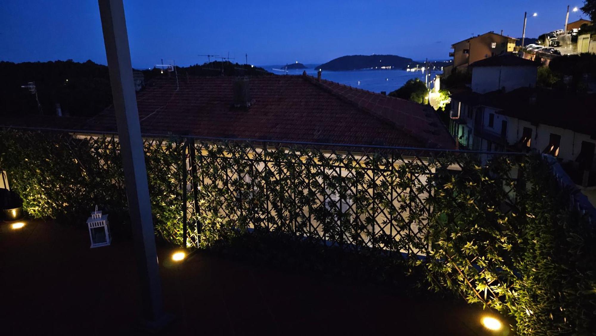 La Terrazza Sul Golfo Dei Poeti Con Vista Mare Apartment Pitelli Luaran gambar